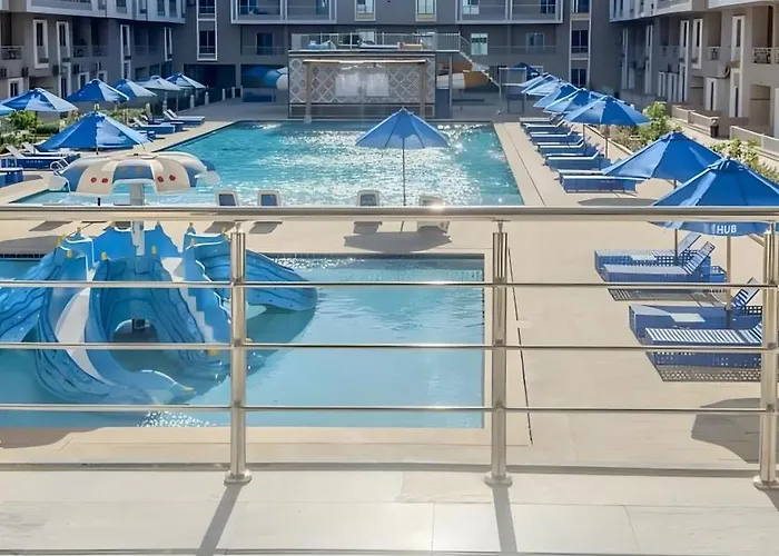 Hub 2br Pool View & Aqua Park Hurghada