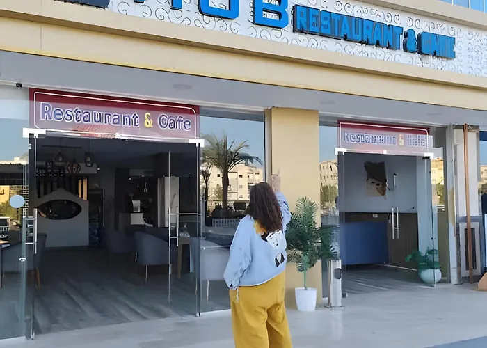Hub 2br Pool View & Aqua Park Hurghada